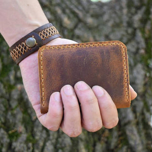 Personalized Leather Bifold Wallet - Gift for Family